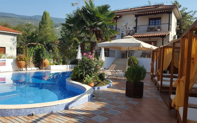 Enalion Hotel