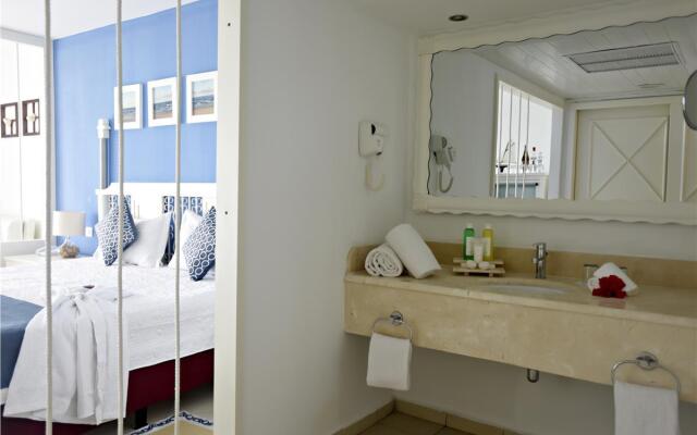Sanctuary At Grand Memories Santa Maria - All Inc