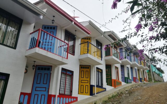 Café de Colores con balcon