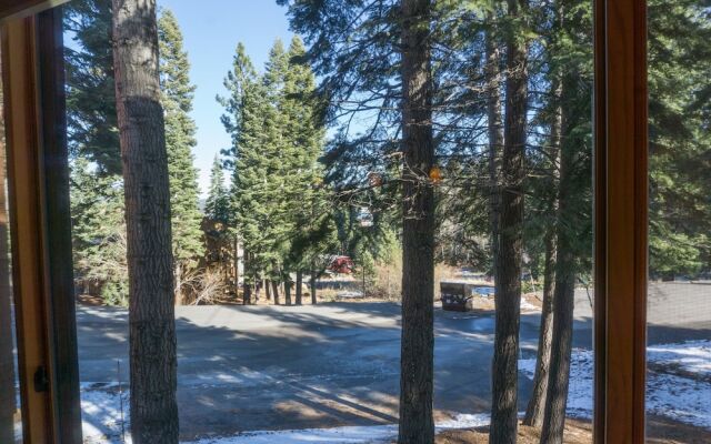 4025 Ski Trails