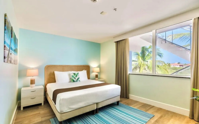 Las Islas Condominiums