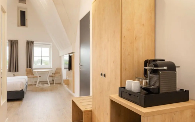 Nice Hotel Room Only 1 km From Volendam Centre