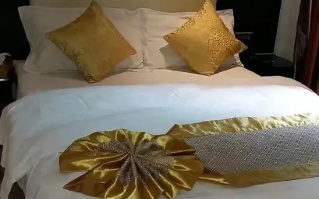 Luodian Chuncheng Hotel