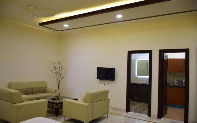 When In Gurgaon - Service Apartments Next to Artemis Hospital