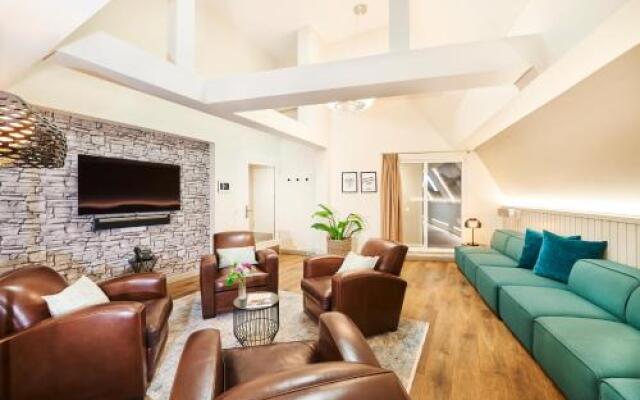Uber Fluss Apartments