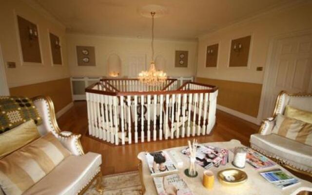 Plas Y Dderwen Bed and Breakfast