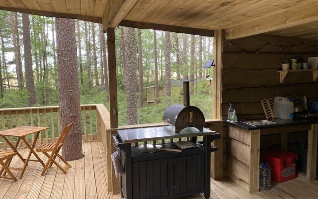 Remarkable 1 Bed Treehouse 10 Mins From Inverness