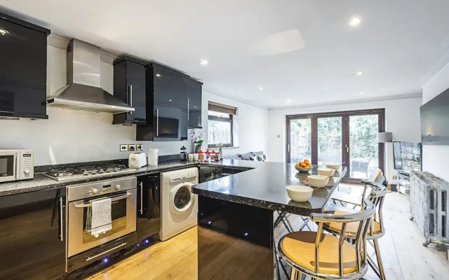 Homes On Tap - East Dulwich Great Central Location