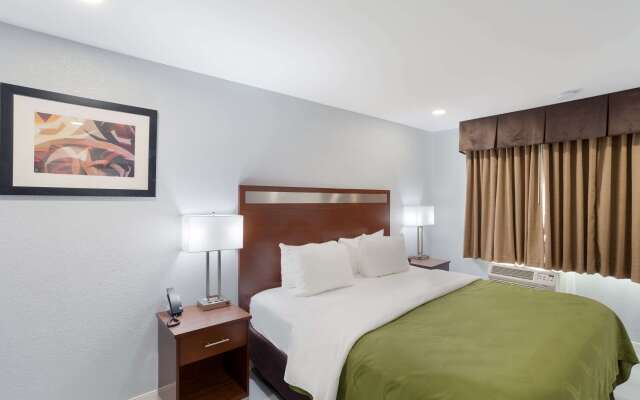 Quality Inn Redding near I-5