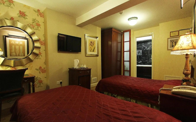 Opulence Boutique Hotel