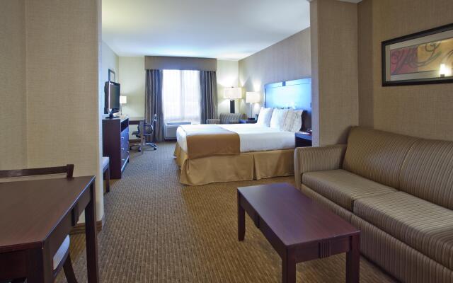 Holiday Inn Express Hotel & Suites Fresno South by IHG