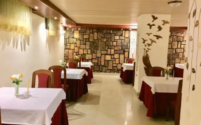 Ninzi Hill Hotel