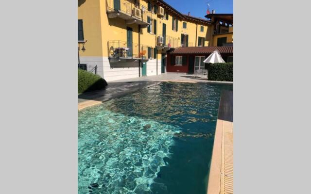 Casa Bellagio Beach: Pool, 100m Lake & near City