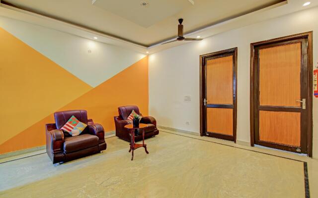OYO Flagship 62903  Neelam Villa