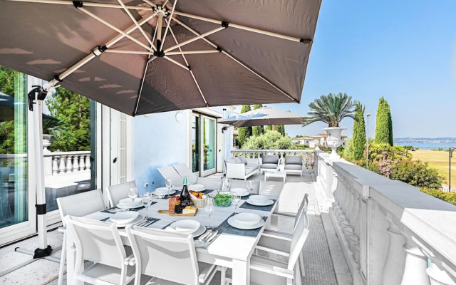 Luxury Lake Front Catullo A2 by Wonderful Italy