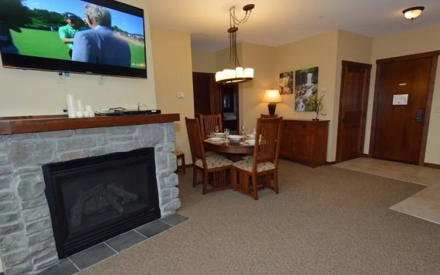 2 Br: Soaring Eagle 402