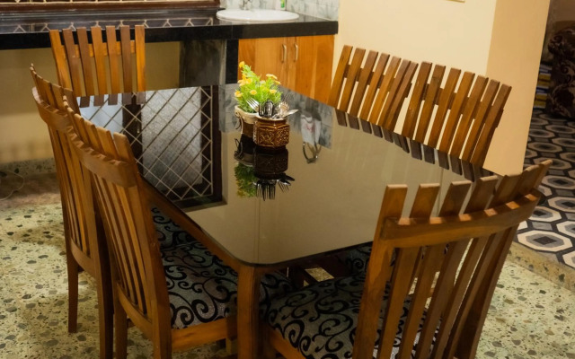 3 bedroom holiday home with free parking & Wi-Fi