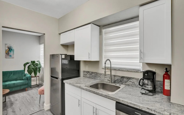 Bay Harbor Suites
