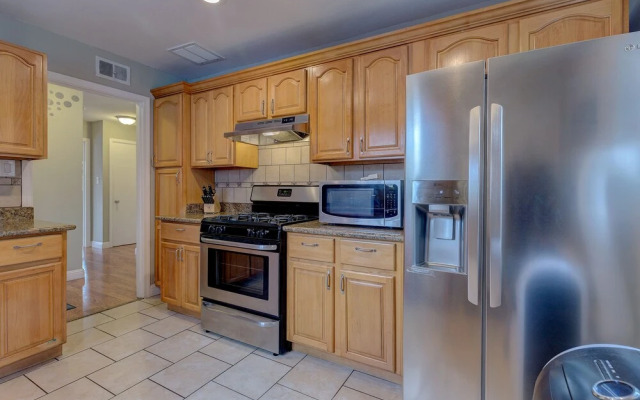 Cozy 2bd House, Minutes From Fb And Stanford Univ! 2 Bedroom Home by RedAwning