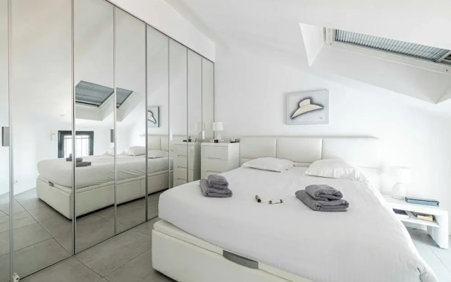 Luxury Penthouse 120ma2 in the Heart of Cannes