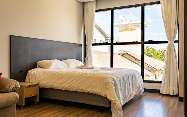 Studio novo bem localizado à 750m da praia STI209