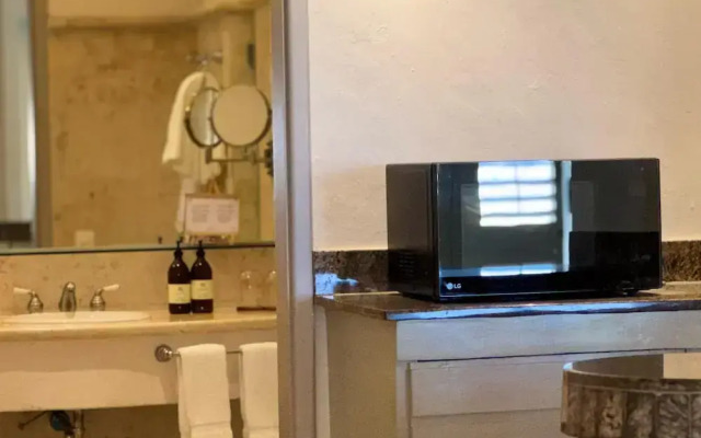 Tres Vidas Acapulco Suites