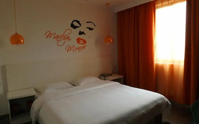 V8 Hotel Xi Lang Branch