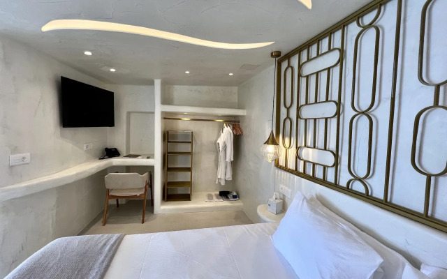 Athina Luxury Suites