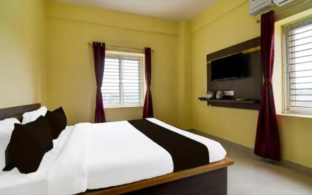 Goroomgo Dutta Residency Premium
