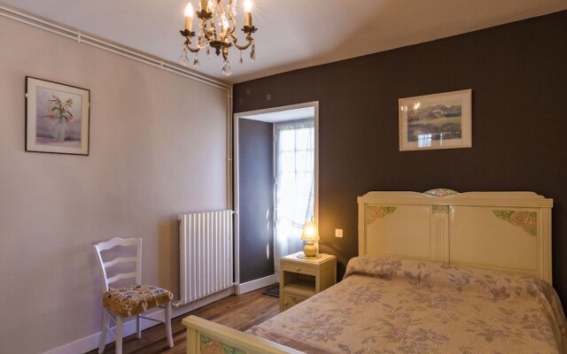 Graceful Holiday Home in Brignac-la-plaine With Terrace