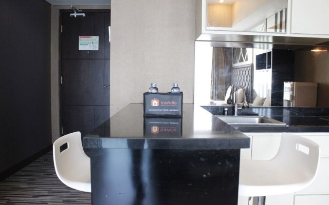 Prime and Cozy Deluxe Studio Tamansari La Grande Apartment