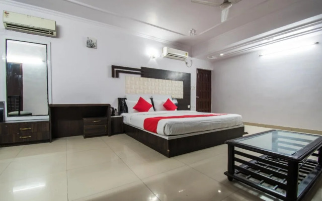 OYO Flagship 24088 Hotel City Centre