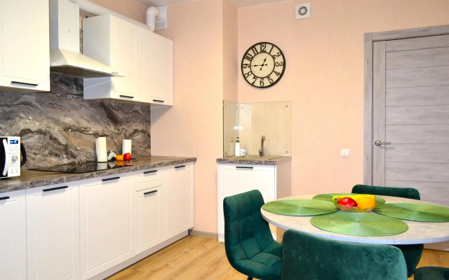 ЭмиЛи на улице Конструкторов 29А к1