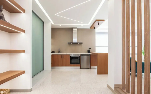 Stylish Modern Suite at Piraeus Port