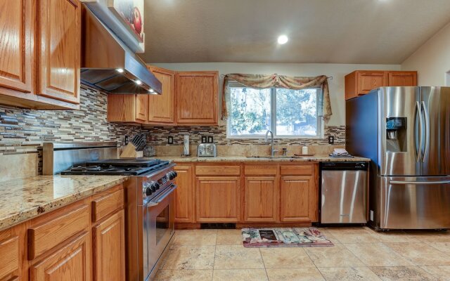 Larkspur Trail 3 Bedroom Home by RedAwning