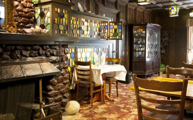 Cobblestone Manor B&B