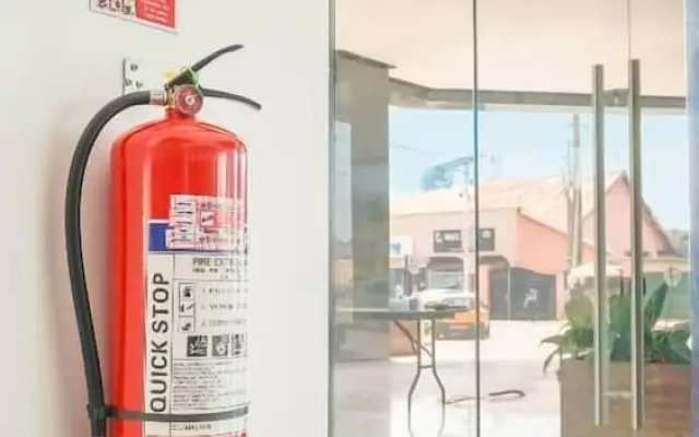 Star Land Hotel Bastos