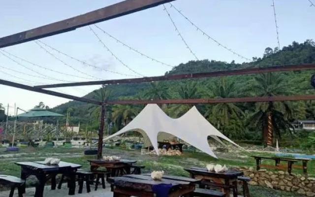 Together 2 Holiday Resort