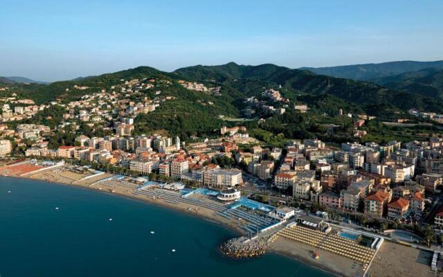 Mansardato 20 mt dal mare Albissola Marina