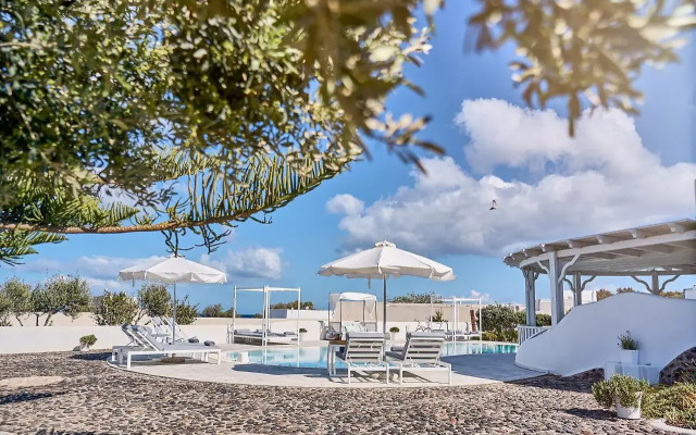 La Maison Luxurious Living