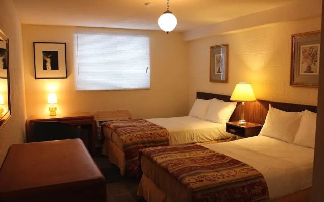 Mazinaw Residence Inn