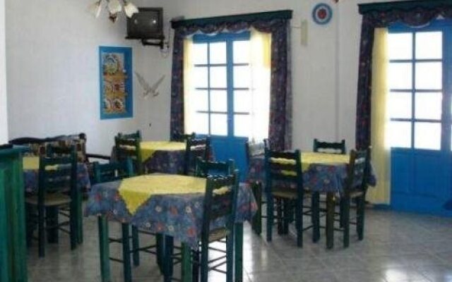 Glaros Hotel