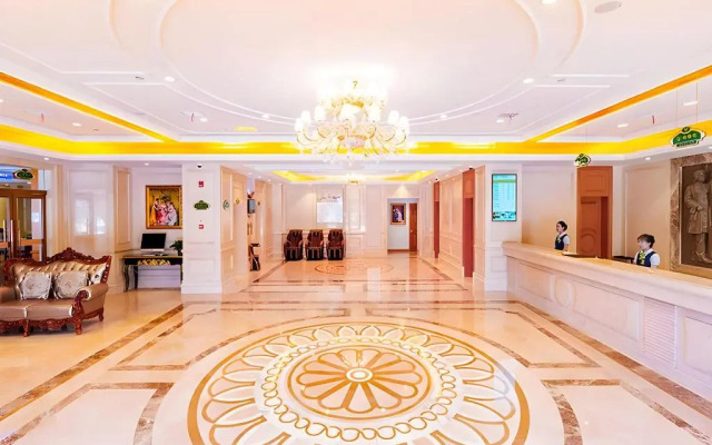 Vienna Hotel (Shanghai Gucun Park)