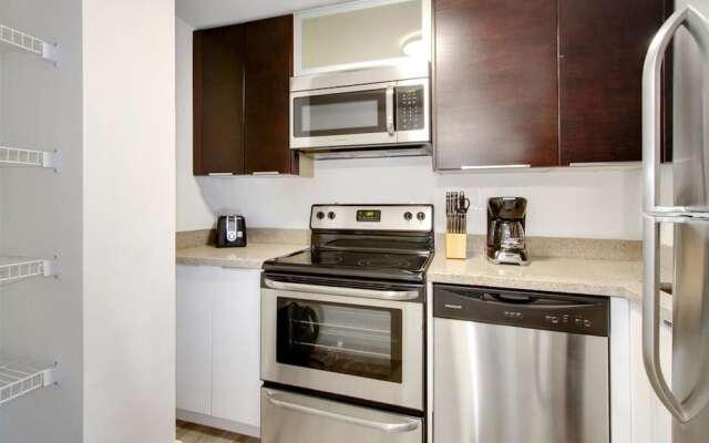 Vibrant 1BR in Coconut Grove by Sonder