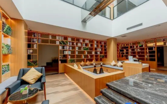 Home Inn Selected (MixC Shuangqiaozi Branch)
