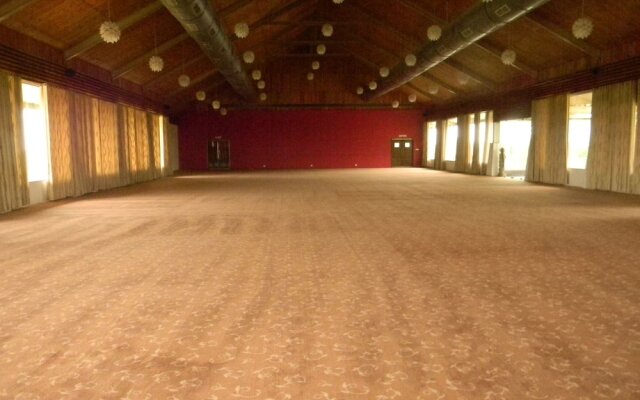 Aarohi Starz Club & Spa