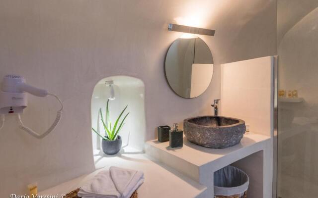 Santorinian Lava House
