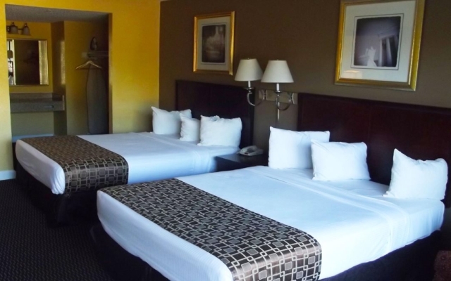 Ambassadors Inn & Suites