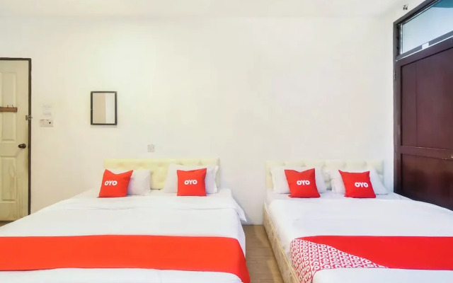 OYO 44017 L & C Premium Stay