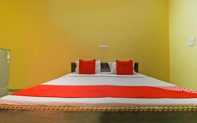 OYO 76432 Apsra Inn